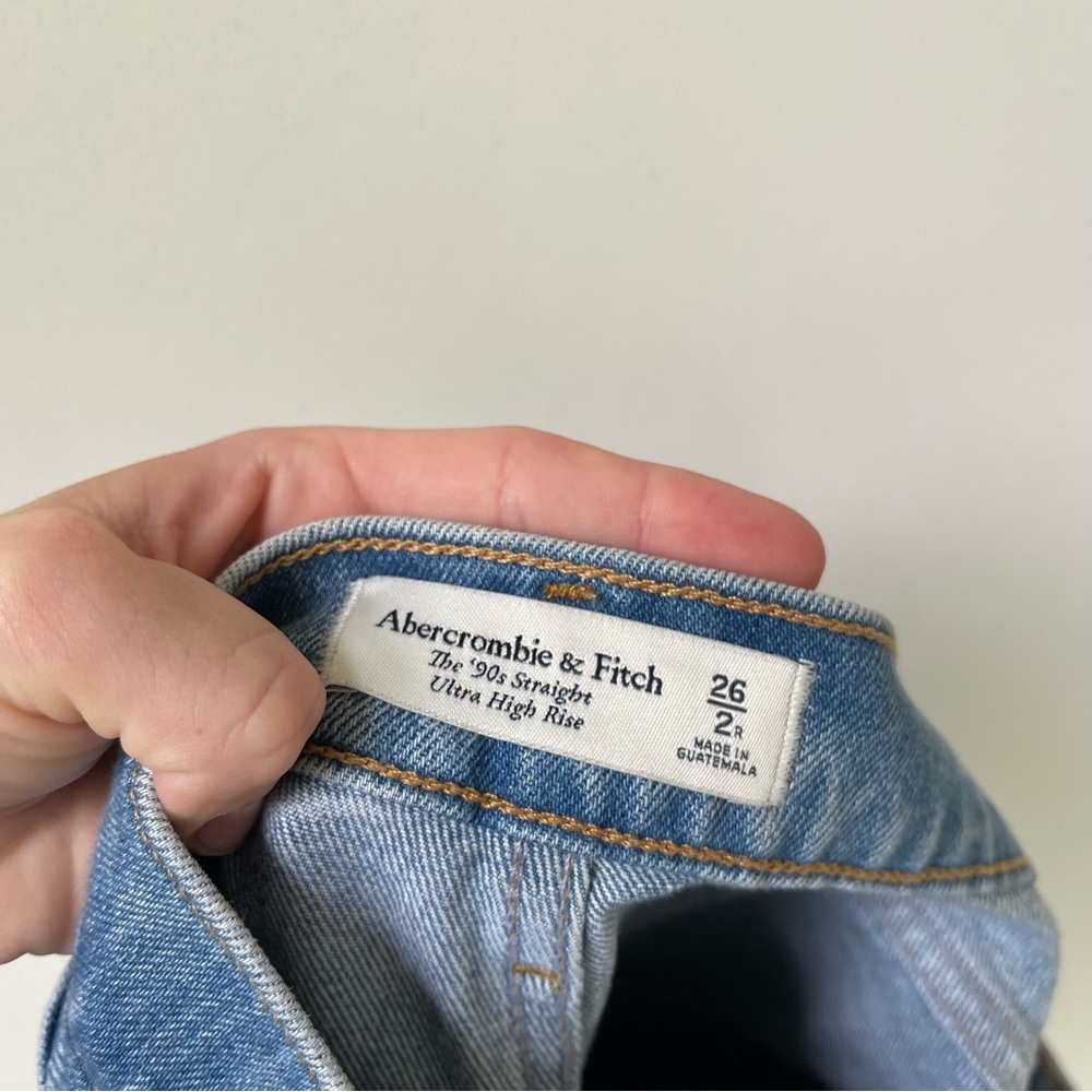 Abercrombie & Fitch Women's The 90’s Straight Ultra High Rise size 2 / 26 - Picture 6 of 6